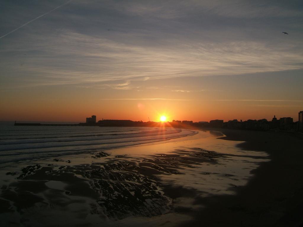 Hotel & Cantine De La Plage Les Sables-dʼOlonne Εξωτερικό φωτογραφία