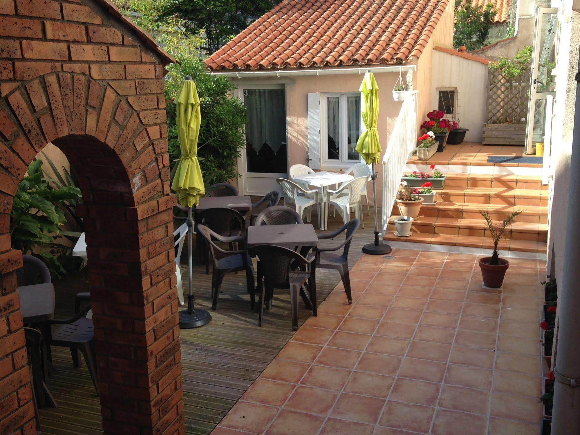 Hotel & Cantine De La Plage Les Sables-dʼOlonne Εξωτερικό φωτογραφία